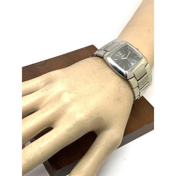 GUCCI Unisex Watch 8500M Swiss Quartz Gray Dial Silver Stainless Steel 34mm main image 9